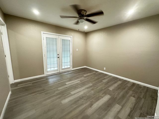 8426 Glen Ct, San Antonio, TX 78239