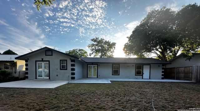 8426 Glen Ct, San Antonio, TX 78239