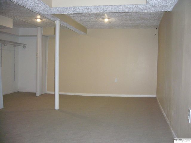 8317 State Street, Ralston, NE 68127