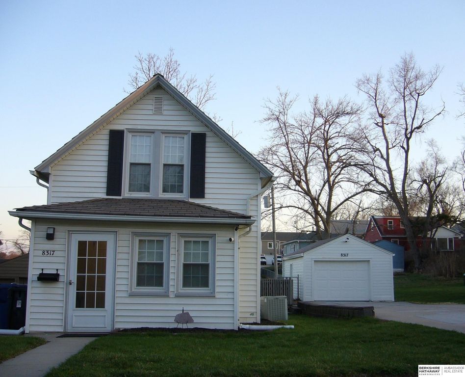 8317 State Street, Ralston, NE 68127