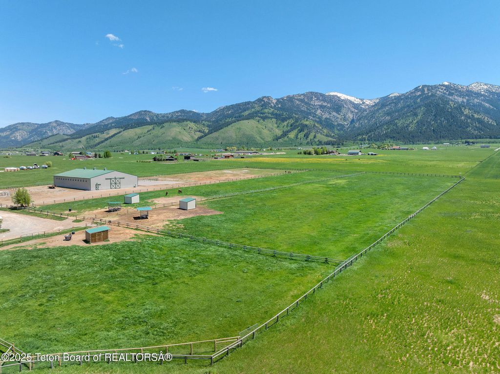 86 HAWK'S REST RD, Etna, WY 83118 photo 10