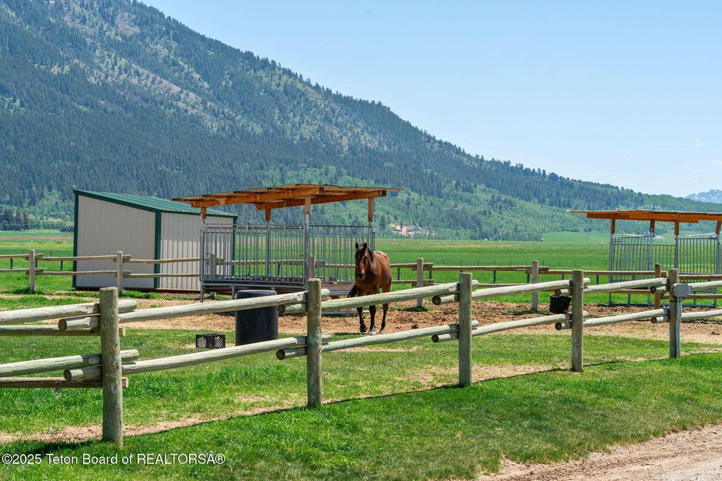 86 HAWK'S REST RD, Etna, WY 83118 photo 16