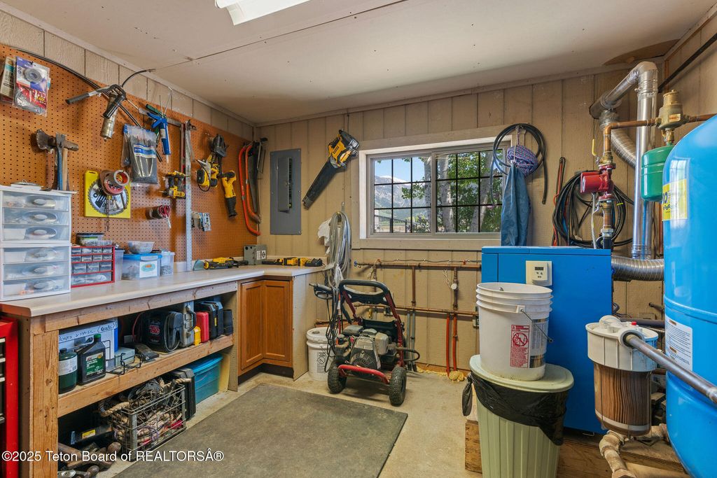 86 HAWK'S REST RD, Etna, WY 83118 photo 23