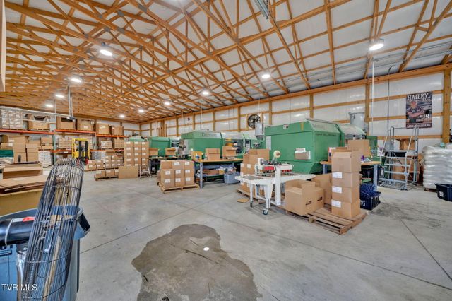 5500 Roan Creek Road, Mountain City, TN 37683