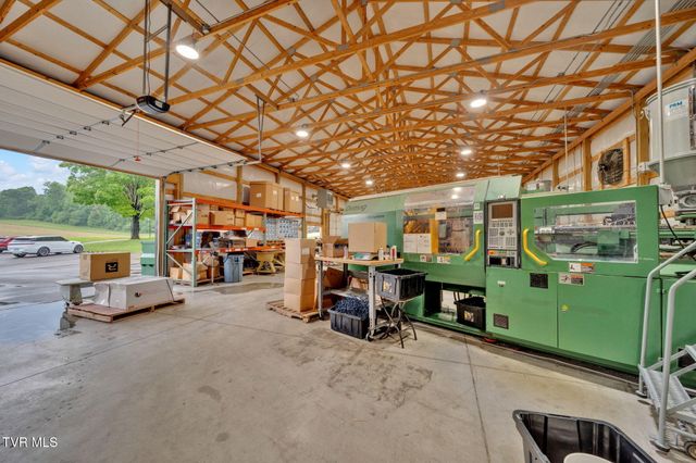 5500 Roan Creek Road, Mountain City, TN 37683