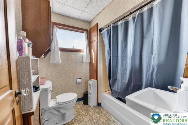 460 3rd Street, Lehighton Boro, PA 18235