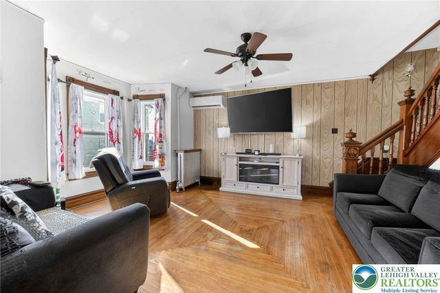 460 3rd Street, Lehighton Boro, PA 18235