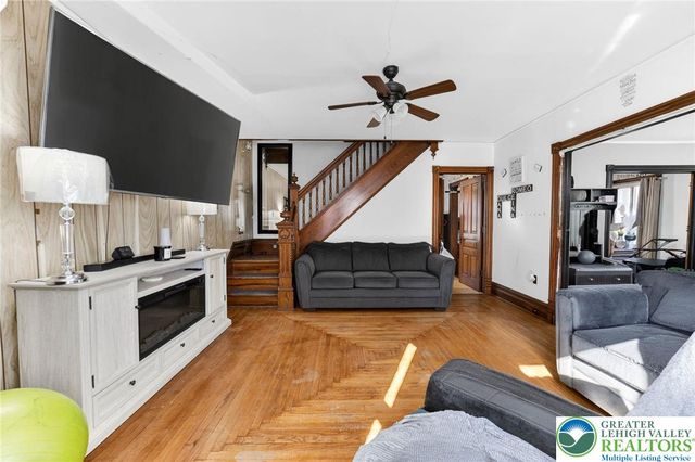 460 3rd Street, Lehighton Boro, PA 18235