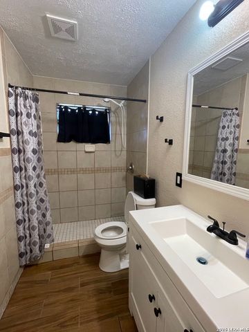 609 Bow, Kerrville, TX 78028