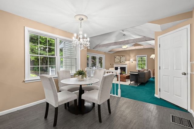 9 Hammersmith Dr, Saugus, MA 01906