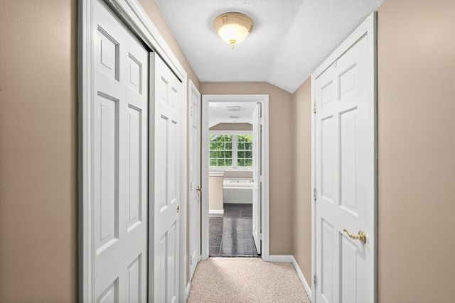 9 Hammersmith Dr, Saugus, MA 01906