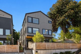 1255 NE 100th Street, Seattle, WA 98125