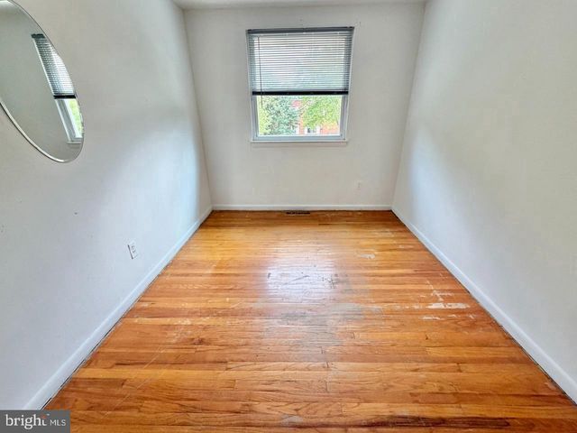 141 LAUREBA AVE, Stratford, NJ 08084