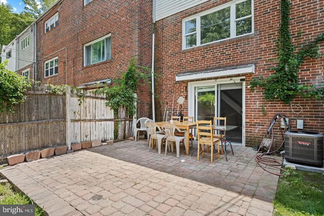 141 LAUREBA AVE, Stratford, NJ 08084