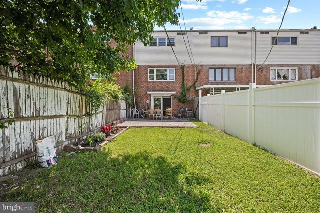 141 LAUREBA AVE, Stratford, NJ 08084