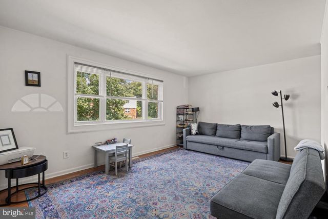 141 LAUREBA AVE, Stratford, NJ 08084