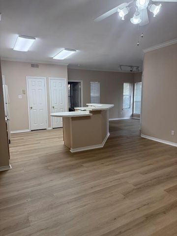 6804 N Capital Of Texas Highway 813, Austin, TX 78731