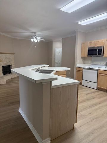 6804 N Capital Of Texas Highway 813, Austin, TX 78731