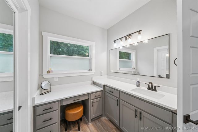 484 Ponderosa Drive, Sand Springs, OK 74063