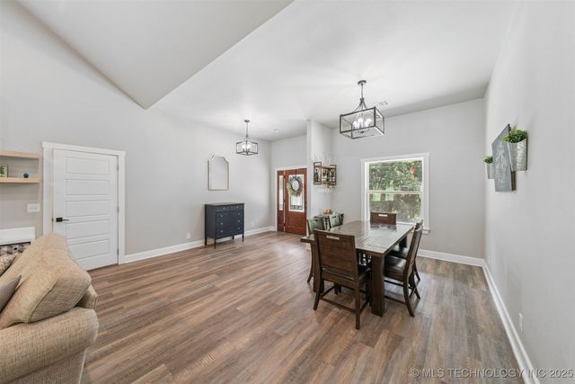 484 Ponderosa Drive, Sand Springs, OK 74063