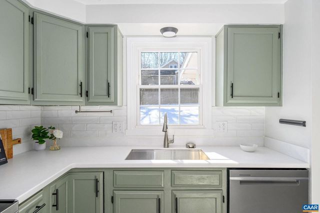 302 PALATINE AVE, Charlottesville, VA 22902