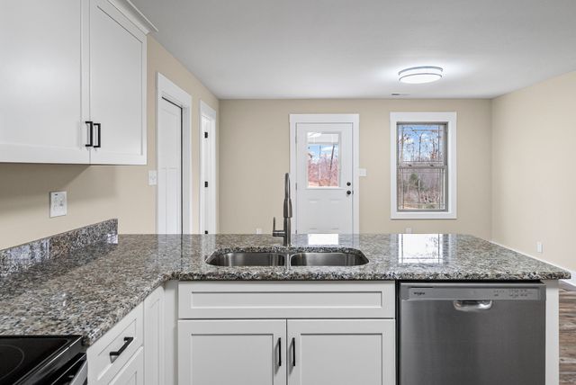 940 Palmyra Rd, Clarksville, TN 37040