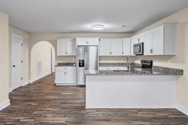 940 Palmyra Rd, Clarksville, TN 37040