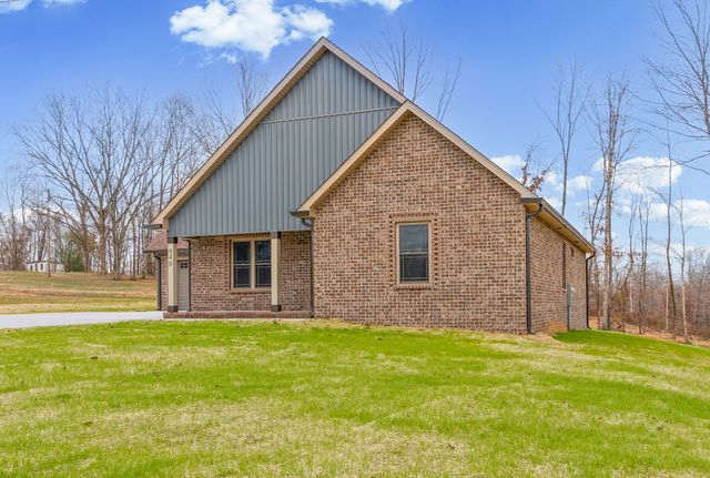 940 Palmyra Rd, Clarksville, TN 37040