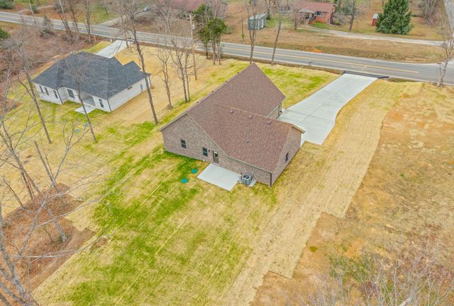 940 Palmyra Rd, Clarksville, TN 37040