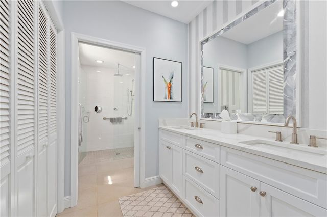 1240 Palmetto Court 104, Vero Beach, FL 32963