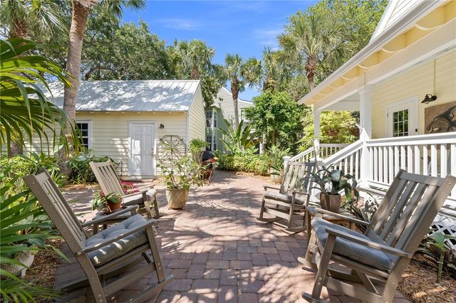 1240 Palmetto Court 104, Vero Beach, FL 32963