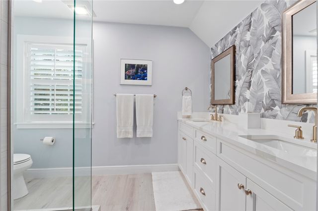 1240 Palmetto Court 104, Vero Beach, FL 32963