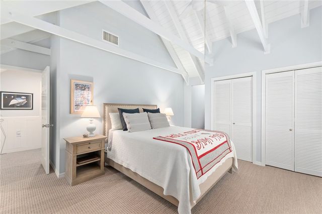 1240 Palmetto Court 104, Vero Beach, FL 32963