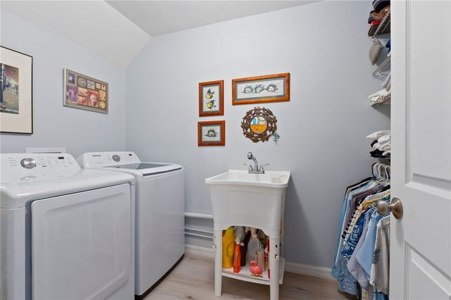 1240 Palmetto Court 104, Vero Beach, FL 32963