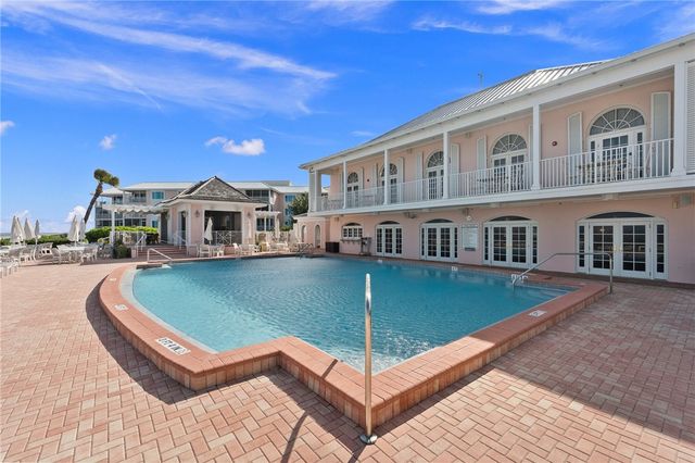 1240 Palmetto Court 104, Vero Beach, FL 32963