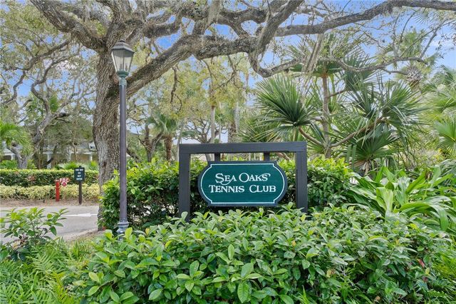 1240 Palmetto Court 104, Vero Beach, FL 32963