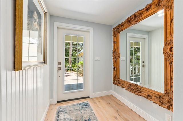 1240 Palmetto Court 104, Vero Beach, FL 32963