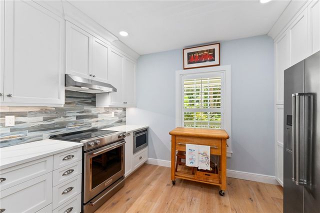 1240 Palmetto Court 104, Vero Beach, FL 32963