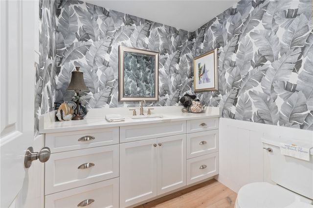 1240 Palmetto Court 104, Vero Beach, FL 32963