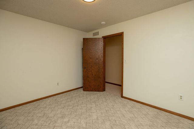 1135 1st Street NW, Oronoco, MN 55960