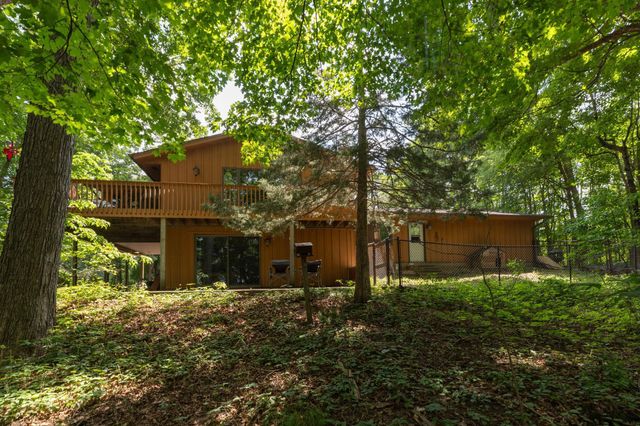 1135 1st Street NW, Oronoco, MN 55960