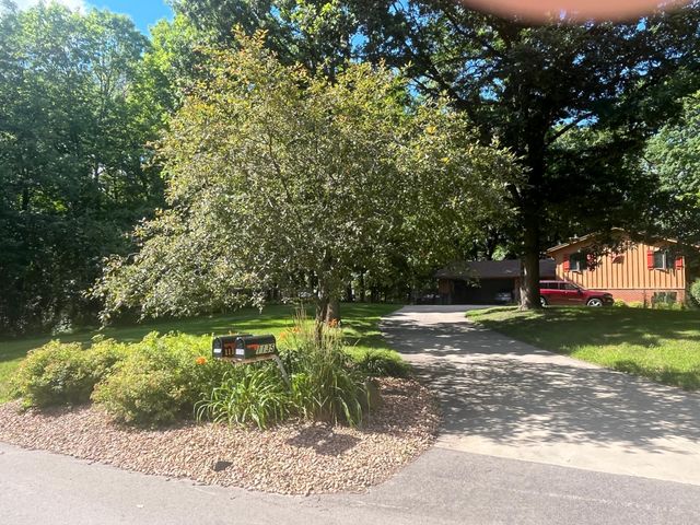 1135 1st Street NW, Oronoco, MN 55960