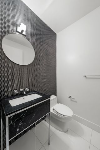 25 Broad St Apt 9S, New York City, NY 10005