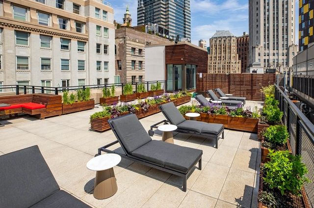 25 Broad St Apt 9S, New York City, NY 10005