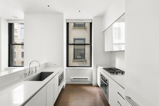 25 Broad St Apt 9S, New York City, NY 10005