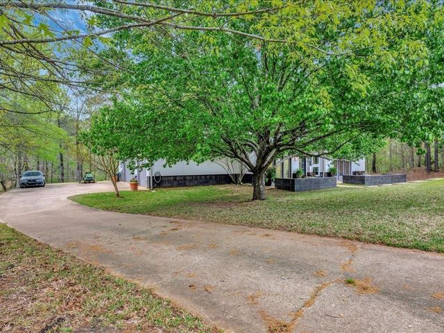 3418 St George Circle, Nacogdoches, TX 75965