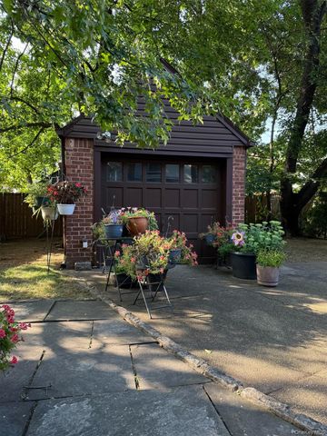 186-15 Grand Central Parkway, Jamaica Estates, NY 11432