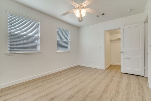 5524 Lyons Road, Garland, TX 75043