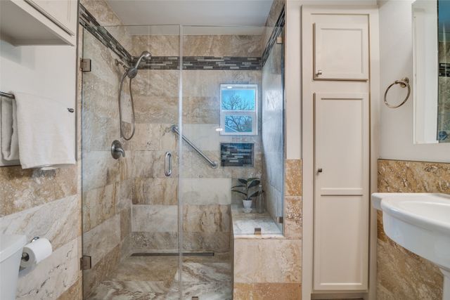 5524 Lyons Road, Garland, TX 75043