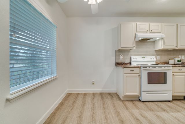 5524 Lyons Road, Garland, TX 75043